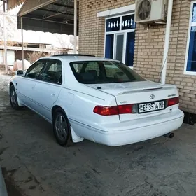 Toyota Camry 2000