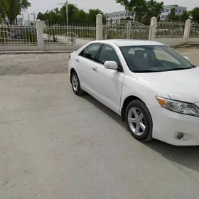 Toyota Camry 2010