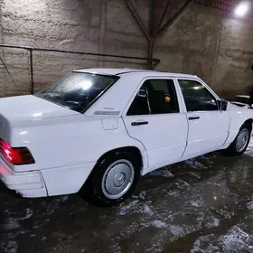 Mercedes-Benz 190E 1990