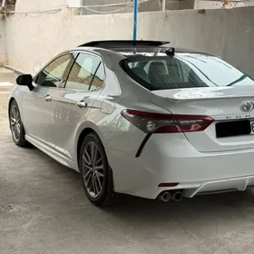 Toyota Camry 2022