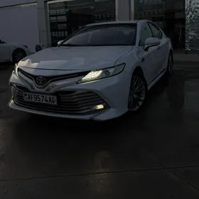 Toyota Camry 2018