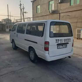 Toyota Hiace 1998