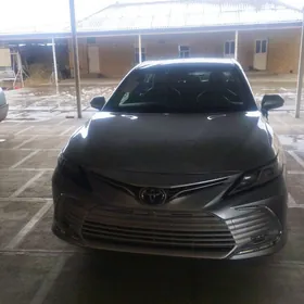 Toyota Camry 2022