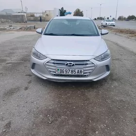 Hyundai Elantra 2018
