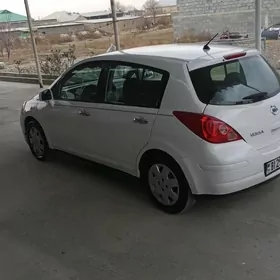 Nissan Versa 2009