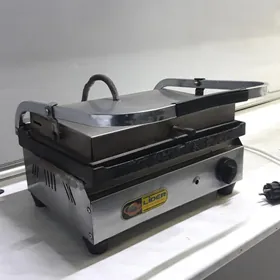 Döner tostr çörek gyzdyrjy enj