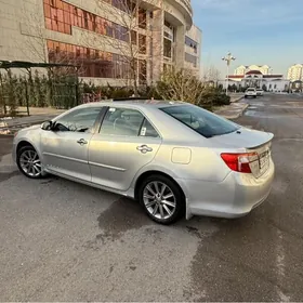 Toyota Camry 2011