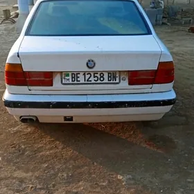 BMW 525 1990