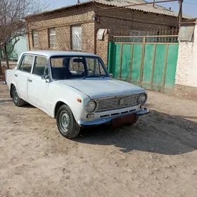 Lada 2104 1986
