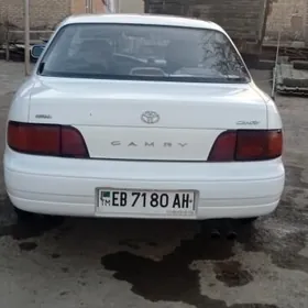 Toyota Camry 1992