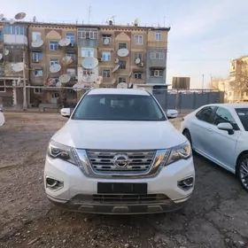 Nissan Pathfinder 2020