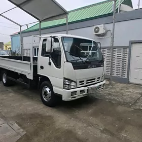 Isuzu Elf 2010