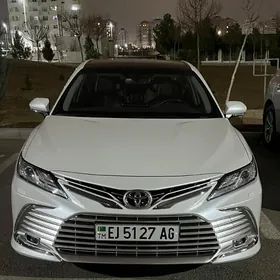 Toyota Camry 2024