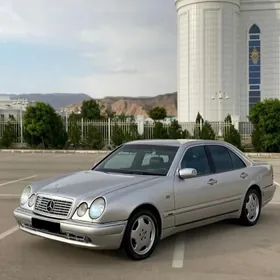 Mercedes-Benz E320 2000