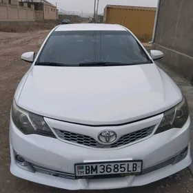 Toyota Camry 2014