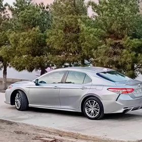 Toyota Camry 2020