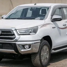 Toyota Hilux 2025