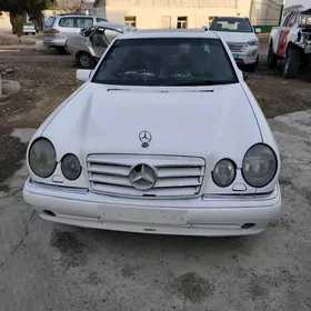Mercedes-Benz C320 2000