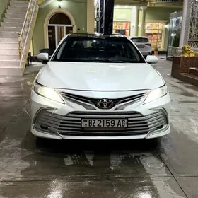 Toyota Camry 2018