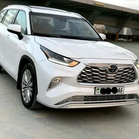 Toyota Highlander 2022