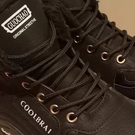 Ädik krassowka içi ýuñ. Сопоги