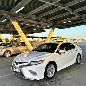 Toyota Camry 2018