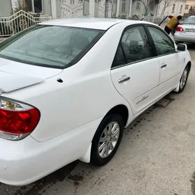 Toyota Camry 2004