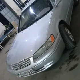 Toyota Camry 1997