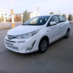 Toyota Yaris 2021