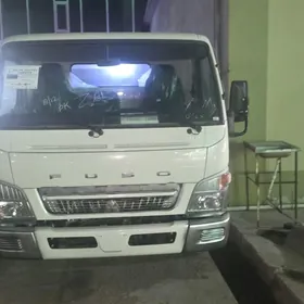 Mitsubishi Canter 2025