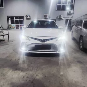 Toyota Camry 2018