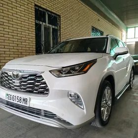 Toyota Highlander 2020