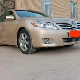 Toyota Camry 2011