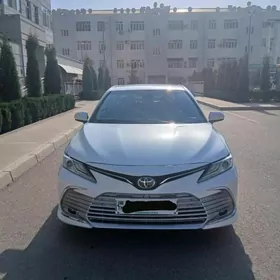 Toyota Camry 2022