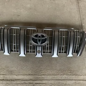 Прадо, облицовка