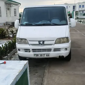 Toyota Hiace 2004