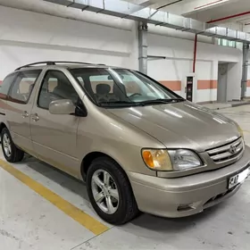 Toyota Sienna 2002