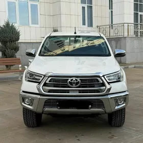 Toyota Hilux 2025