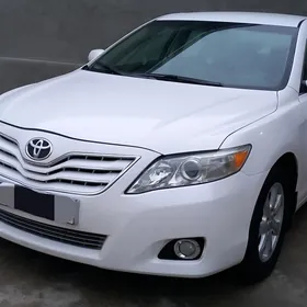 Toyota Camry 2011