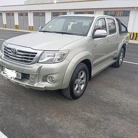 Toyota Hilux 2014