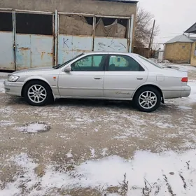 Toyota Camry 1999