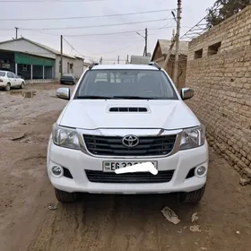 Toyota Hilux 2014