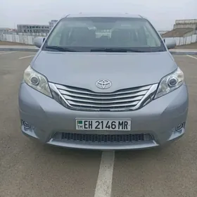 Toyota Sienna 2013