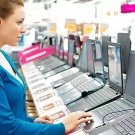 Продавец консультант(ка) в комп магазин