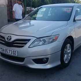 Toyota Camry 2010