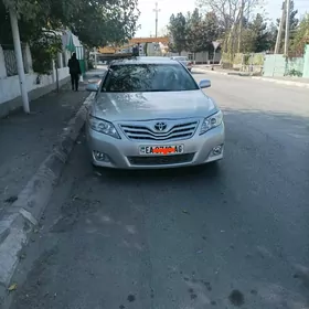 Toyota Camry 2010