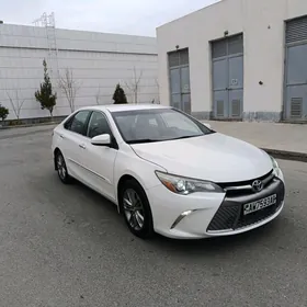 Toyota Camry 2015