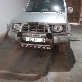 Mitsubishi Pajero 1994