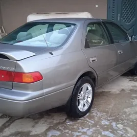 Toyota Camry 2000