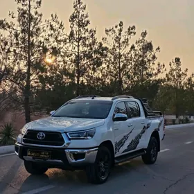 Toyota Hilux 2022